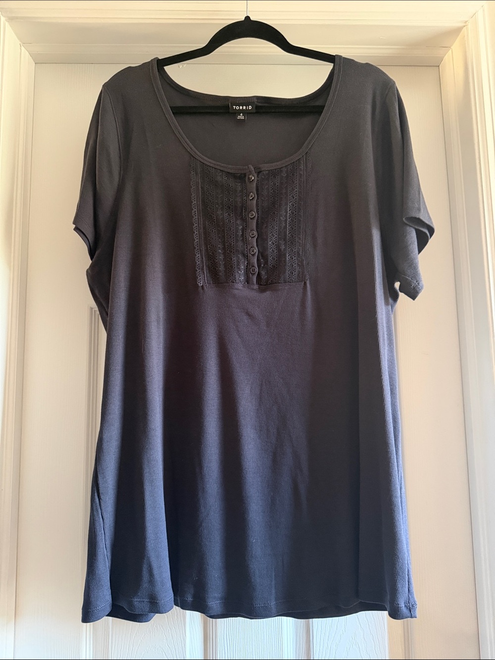 torrid black scoop neck short sleeve top with lace-button placket